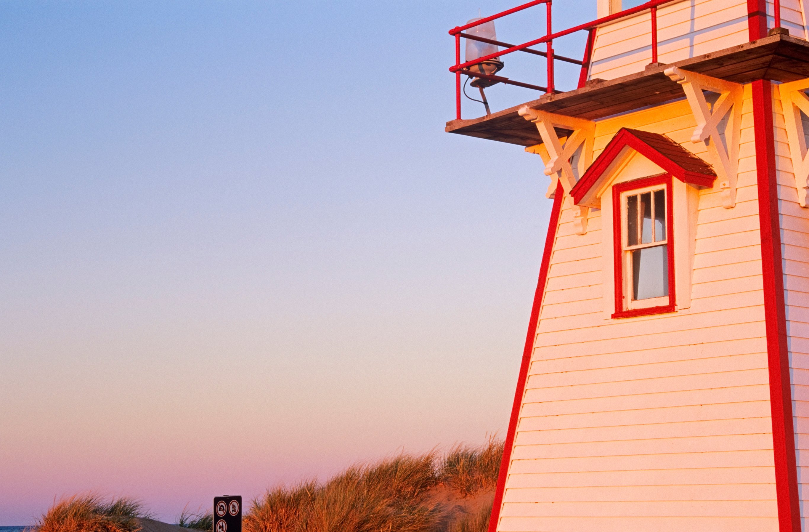 Cove Head Lighthouse, Prince Edward Island National Park, Prince Edward Island, Canada